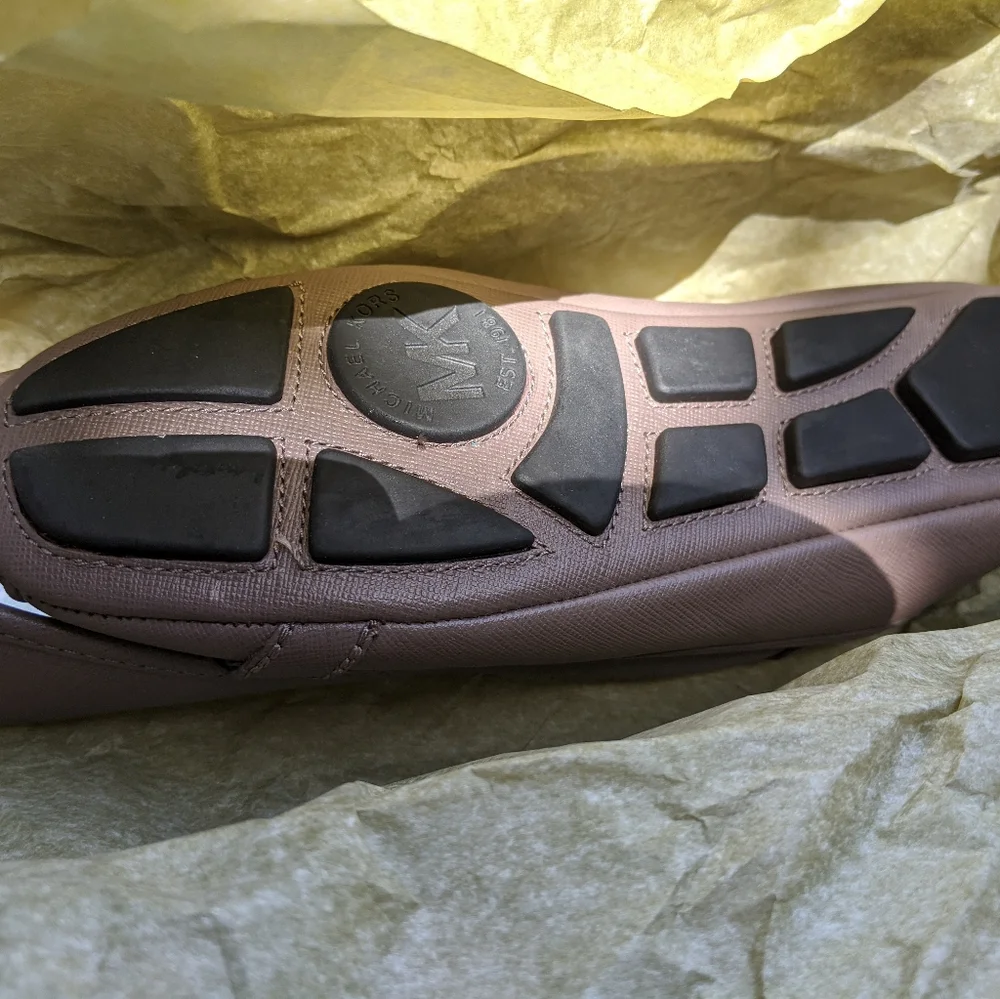 Michael Kors Lillie Mocs - Picture 4 of 8
